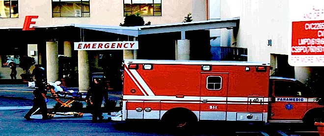 emergency_ambulance_small4